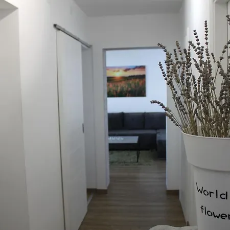 Center Lux Dorotea Apartment