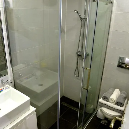 Center Lux Dorotea Apartment